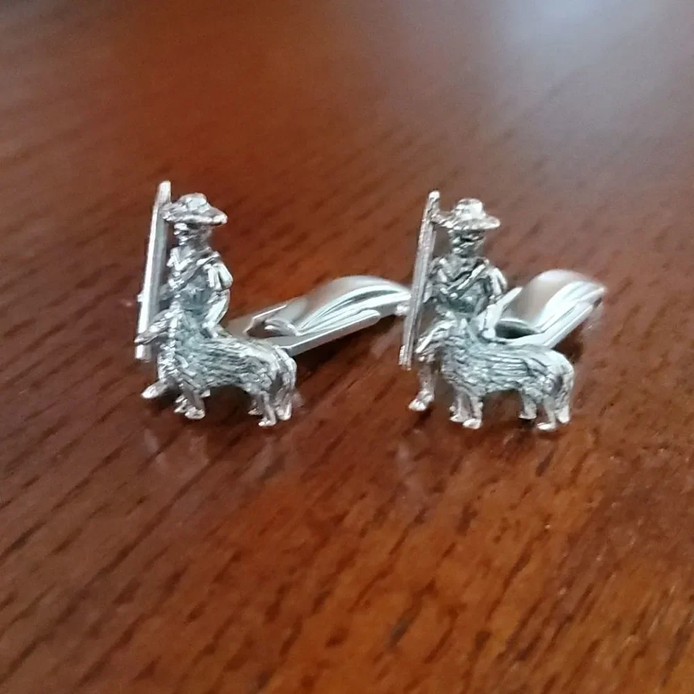 Sarah Coventry | Sherpard and Dog Cuff Links